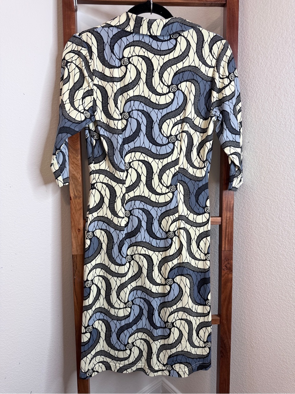 J.McLaughlin XS Catalina Cloth Abstract Pinwheel Print Collared Dress - Picture 4 of 9